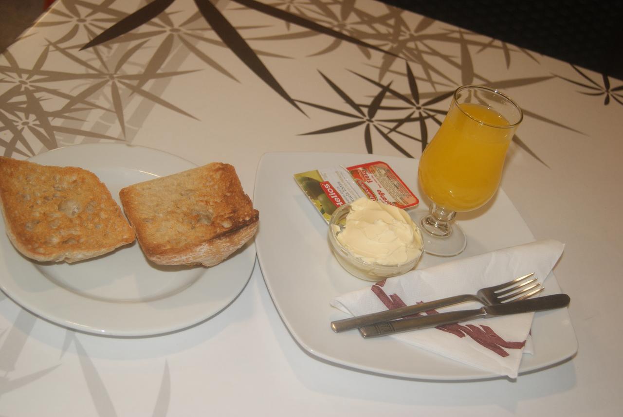 Pension Restaurante La Liebre サラマンカ エクステリア 写真
